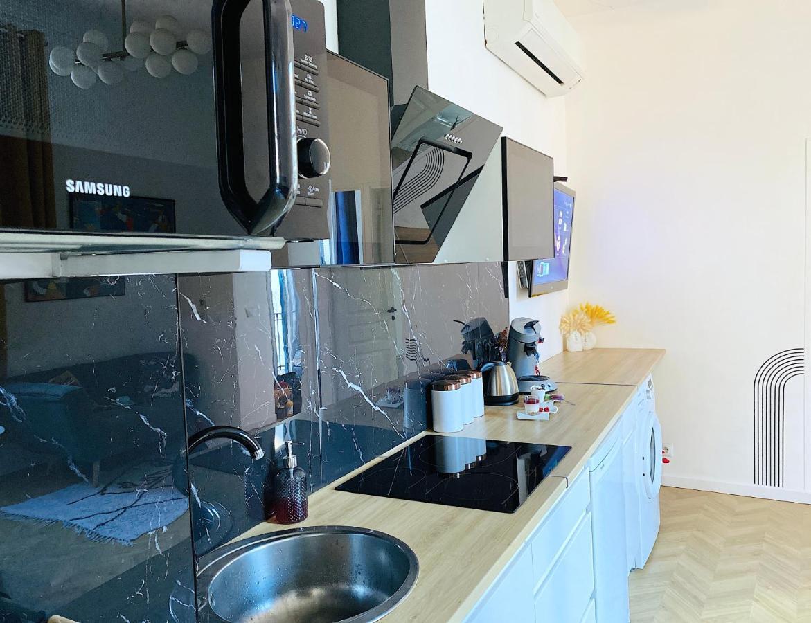 Sea - 2 Bedroom - Kitchen - Wifi - Tramway - Air Conditioner ニース エクステリア 写真